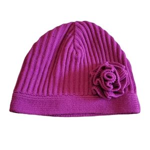 GAP Women's Beanie Winter Hat Ribbed Knit With Flower Fuschia Berry Purple-Pink